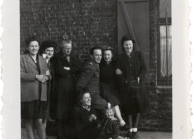 Jean Michaux en famille - 1944 ou 1945 ?