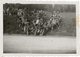 'Mon peloton DCR2 reconstitué en 1945 sur une autoroute en Allemagne'