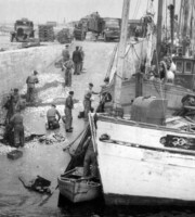 Ma Gondole (au second plan)<br>Source : site Bagou Coz / Collection privée de la famille de Gabriel Lagadec.