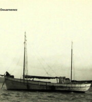 Ma Gondole, après sa saisie par les allemands<br>Source : site Bagou Coz / Photo transmise par Gérard Holuigue.