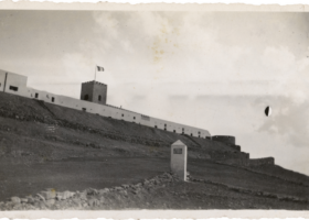 ' Bordj le Boeuf en 1942
après l'arrivée des gars de leclerc - sud tunisien'